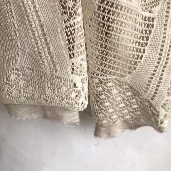 Steezyer semi-sheer cream Boho-style top with lace insets, raw hem, size S - Picture 4 of 7